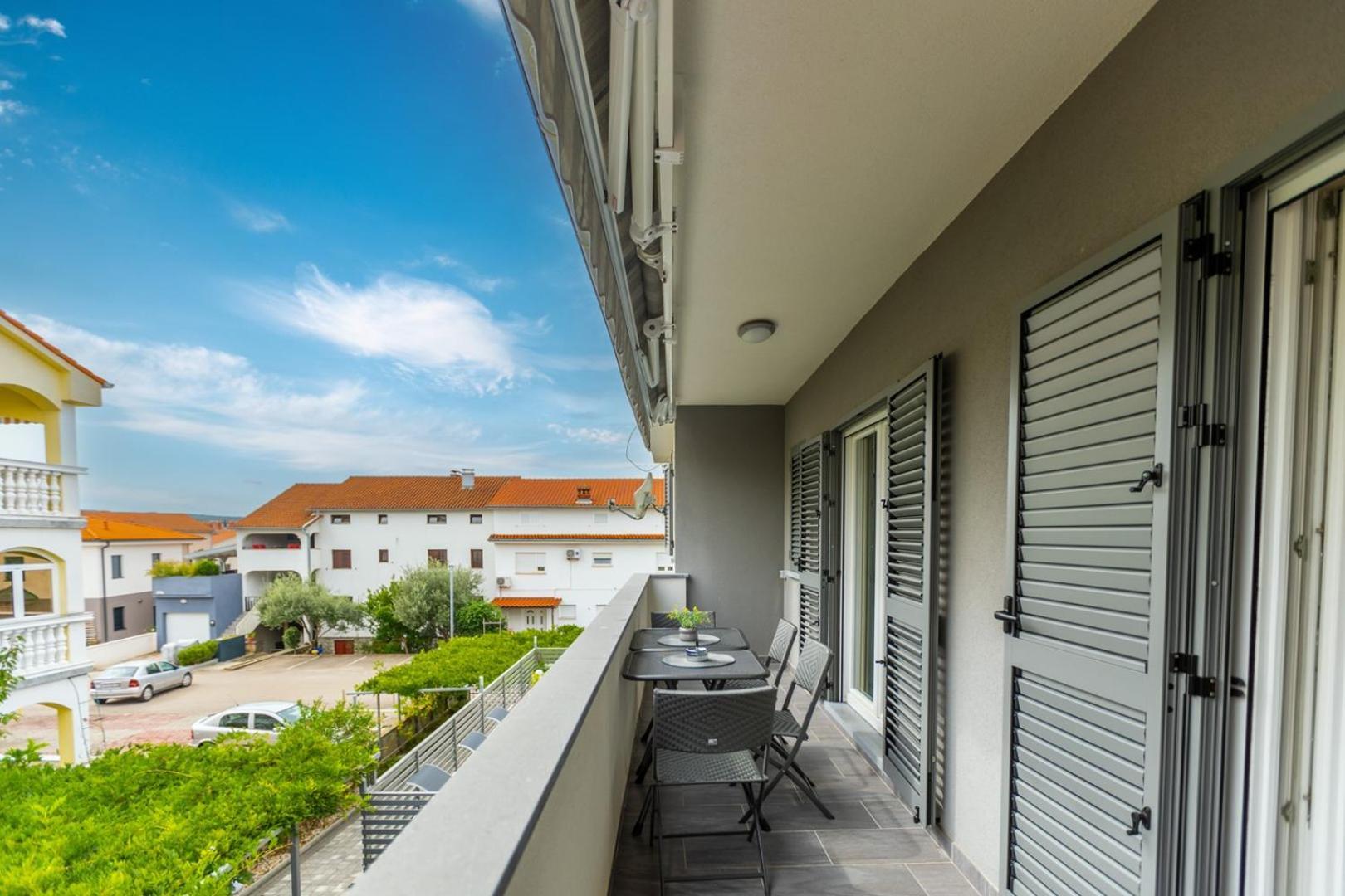 Apartments Pivas Malinska Exterior foto